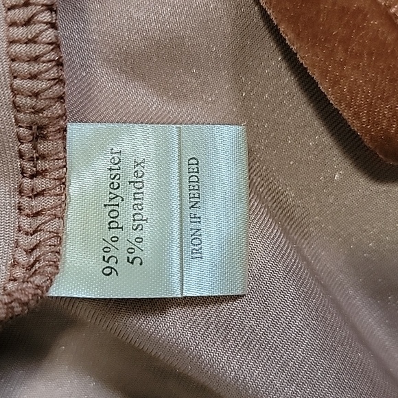 Dylan Long Sleeve Velvet Blouse/ M. - Picture 13 of 15